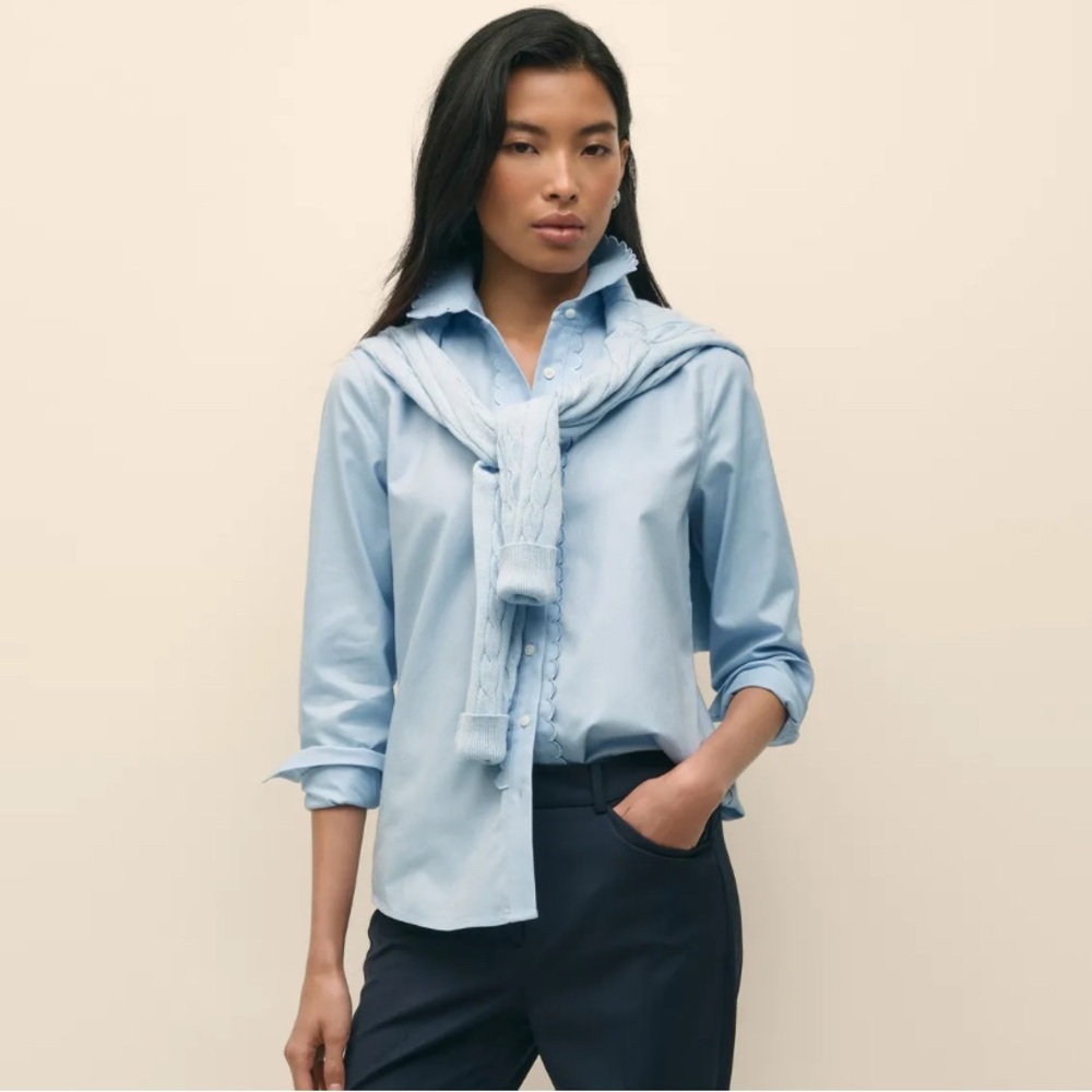 Brooks Brothers Fitted Non-Iron Scallop Detail Shirt in Light Blue